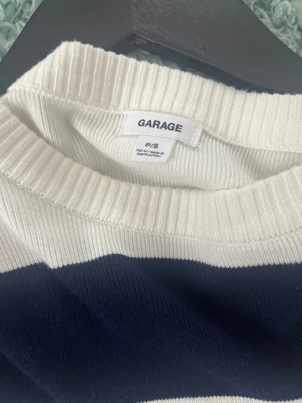 Garage Cropped Sweater - Image 2