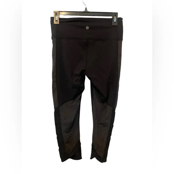 Lululemon‎ Black Mesh Wunder Under Crop Align Leggings Size 6 - Image 2