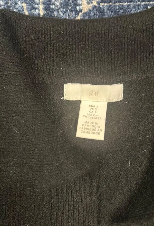 H&M Sweater - Image 2
