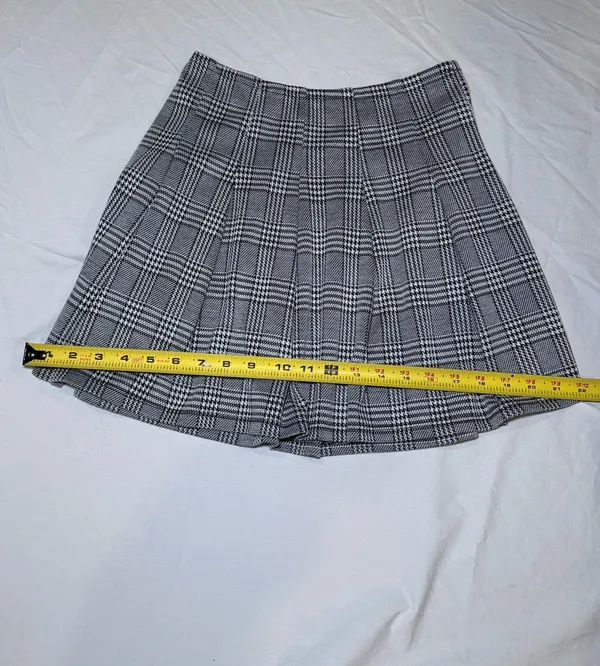 Altar’d State Pleated Mini Plaid Skirt Size Small NWOT - Image 6