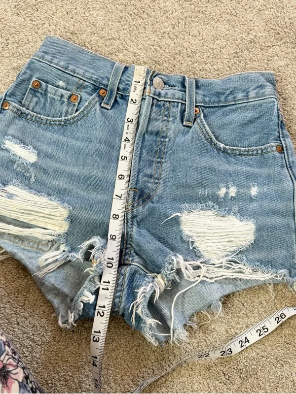 Levi’s Women’s 501 Original Fit High Rise Jean Short Distressed in Med Wash 24 - Image 11