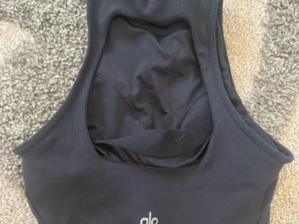 Alo top Black Size 4 - Image 2