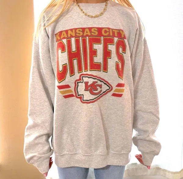 New / KC Chiefs Sweatshirt - Image 6