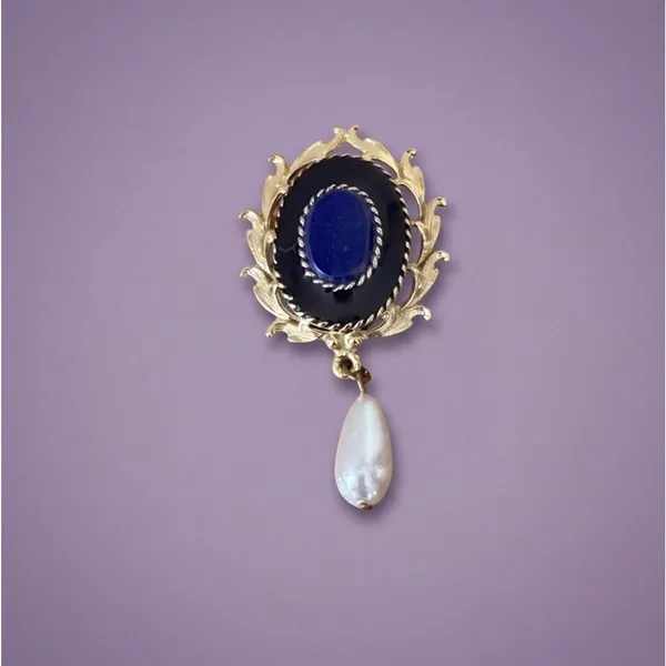 Vintage Victorian Revival Faux Onyx Pearl Drop Brooch Gold Tone Filigree Pin - Image 8