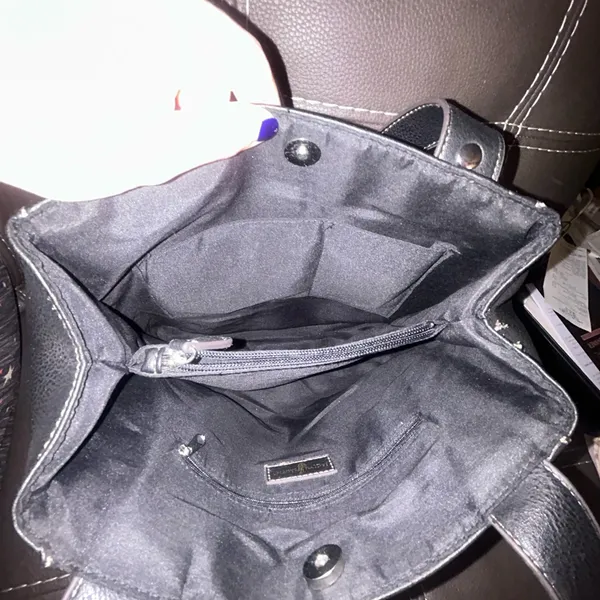 Jaclyn Smith Black Shoulder Tote Bag with Front Pocket - Image 2