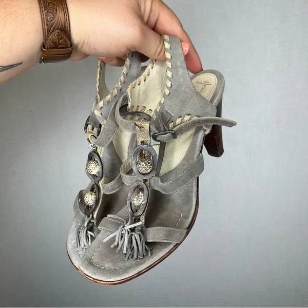 Henry Beguelin | Size 38.5 Elegant‎ Gray T-Strap Heels with Floral Accents - Image 5