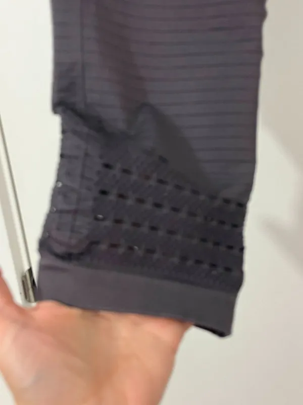 Gymshark Medium Gray Seamless Capri Leggings - Image 5