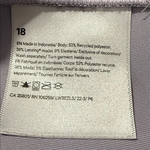 Lululemon Athletica Light Purple Crewneck - Image 8