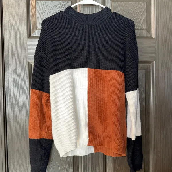 Trendy Colorblock Crew Neck Sweater - Black, White, and Orange - Image 2