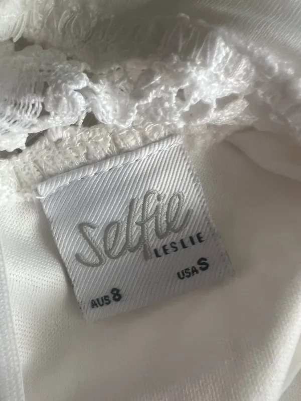 Selfie Leslie SHORT STORY RUFFLE STRAP CRISS-CROSS BACK DRESS FLORAL LACE WHITE - Image 11