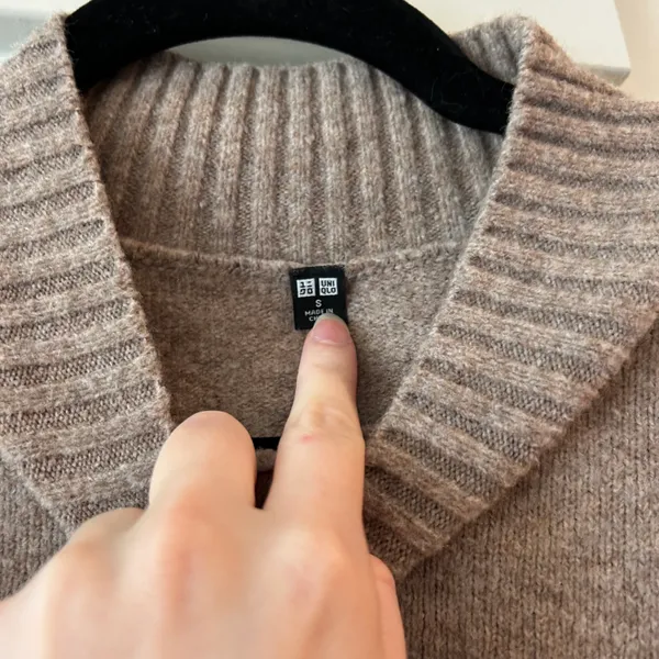 Uniqlo Tan wool blend mock neck sweater - Image 2