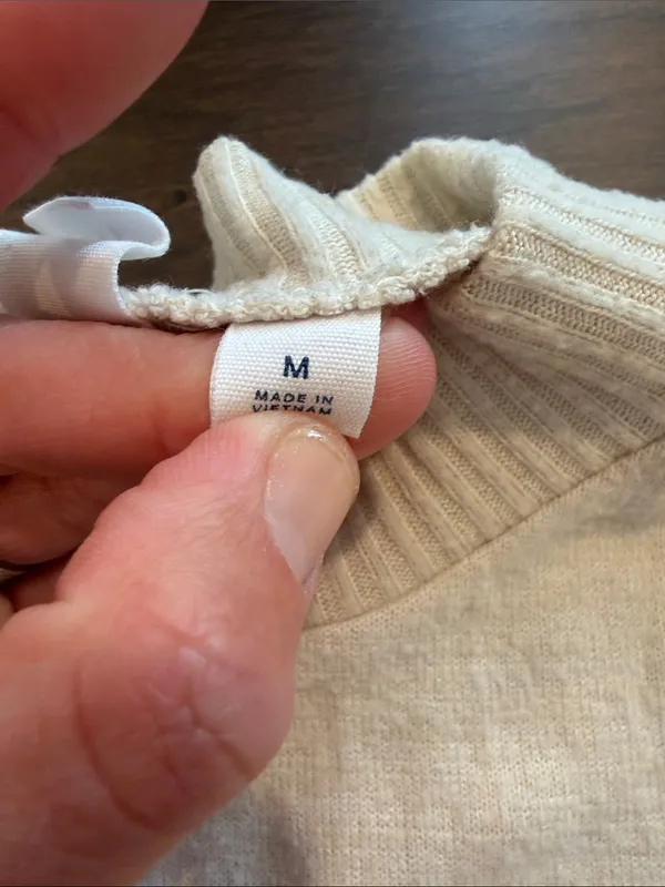 GAP Cream Ribbed Crewneck Sweater Size Medium - C11-260 - Image 3