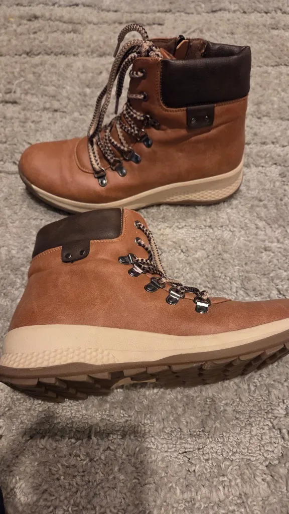Maurices hiking boots - Image 2