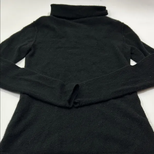 Black Turtleneck Top old Navy Cashiers - Image 9