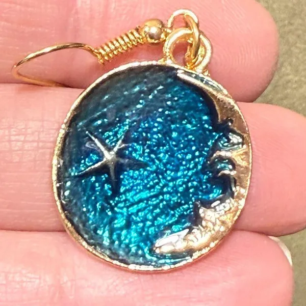 Dangling Earrings Gold Tone Celestial Blue Space - Image 3