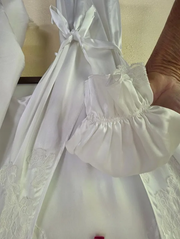 Betsey Johnson White Satin Lace Short Robe XS/S - Image 6