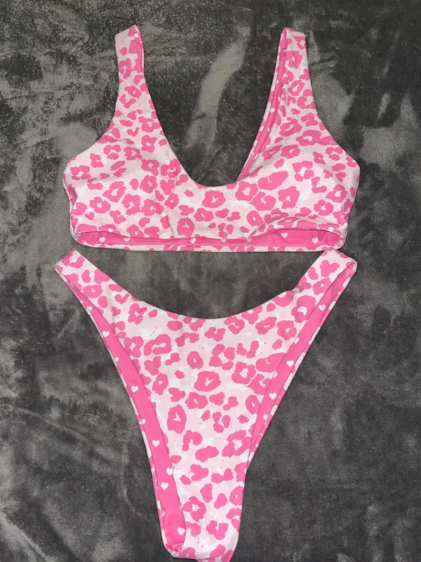 Zaful NWOT Reversible Pink Heart Leopard Print Swimsuit Set - Image 8
