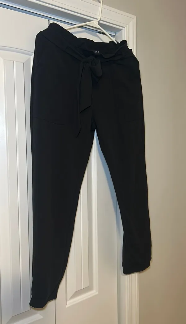 Bow Black Dress Pants BBJ LA Size M - Image 2