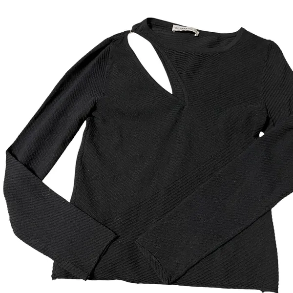 Zara Black Knit Top with Subtle Texture - Image 3