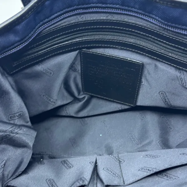 Coach Navy and Black Shoulder Bag - Image 4