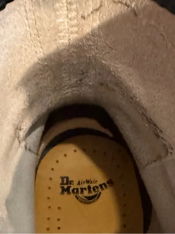 Dr. Martens Cream and Black Lace-Up Boot Interior - Image 5