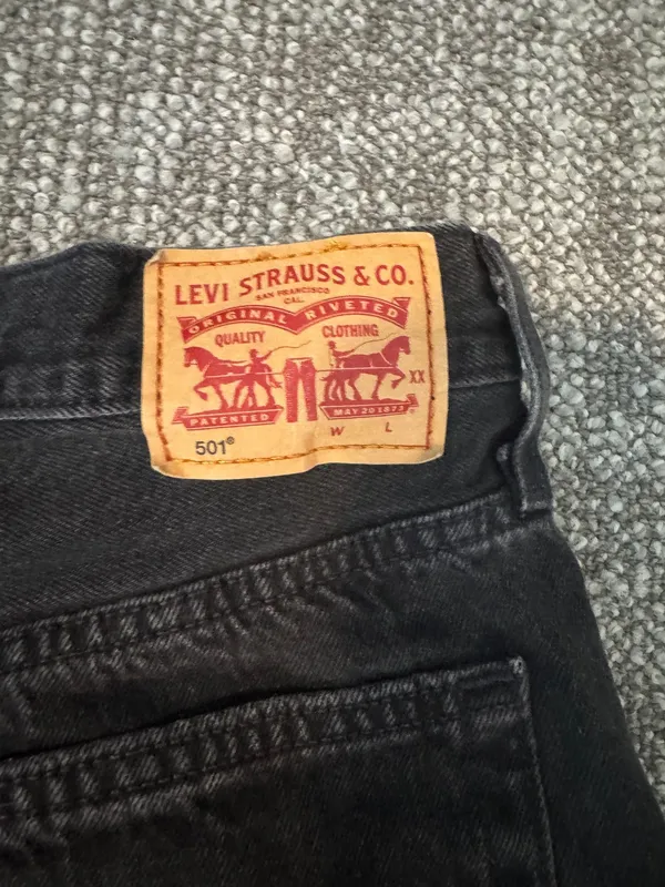 Black Levi’s Shorts 501 - Image 3