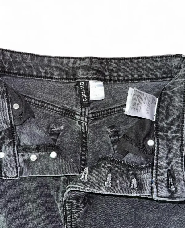 H&M Black Jeans - Image 5