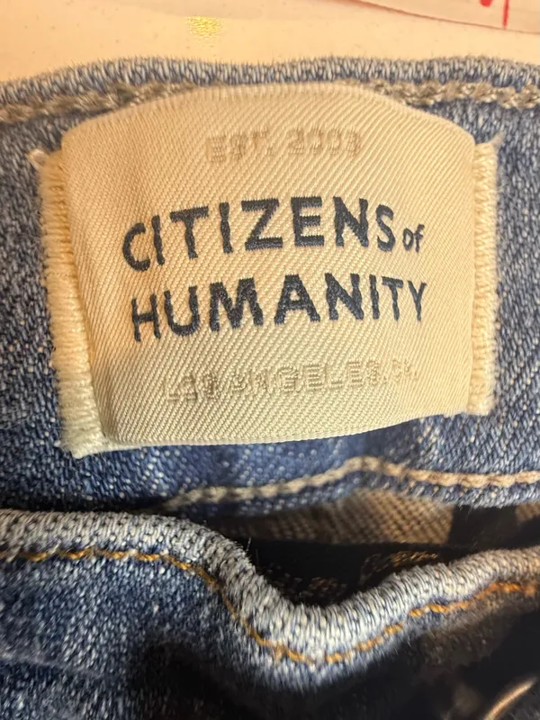Citizens of Humanity Jeans Isola Short Boots in Lawless Wash, Button Fly Size 24 - Image 9