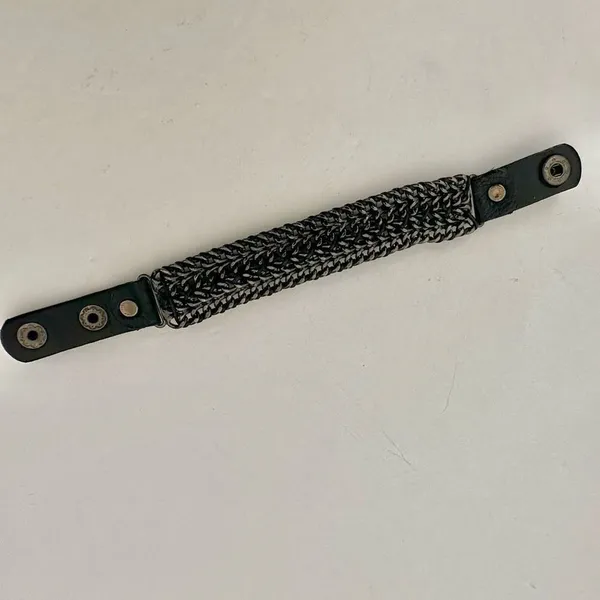 Black rhinestone chain bracelet - Image 5