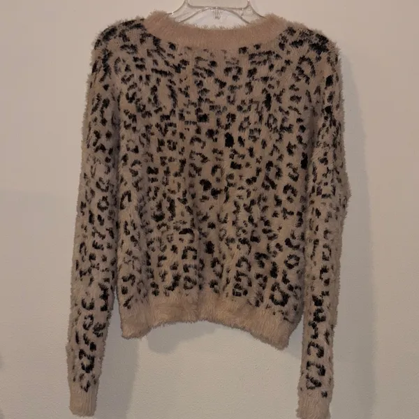 Mi‎ Ami Oversized Dusty Sweater Fuzzy Animal Print Women's Size Medium - Image 5
