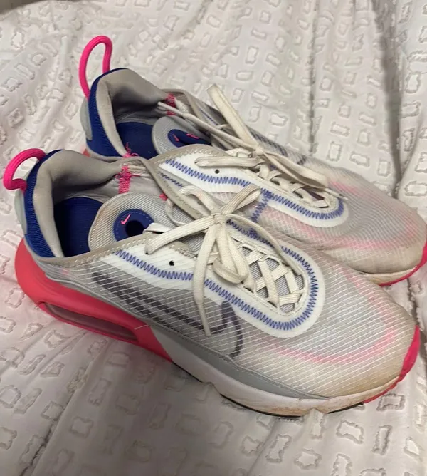 Nike Shoes - Image 2
