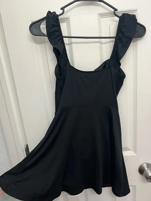 Hollister black mini dress with shorts and ruffled straps - Image 3