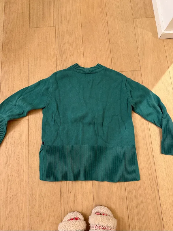 GAP Women's Teal Crewneck Sweater - Image 3