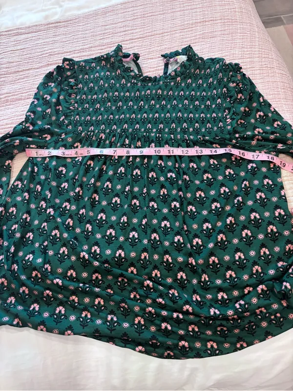 Boden Green Smocked Floral Blouse size 8 - Image 10