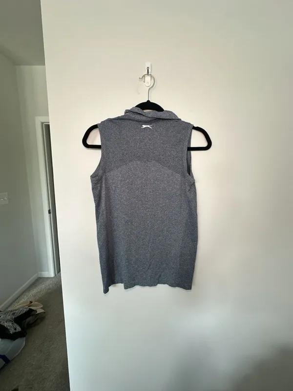 Slazenger Women's Small Golf Blue Sleeveless V-neck Collared Top - Image 5