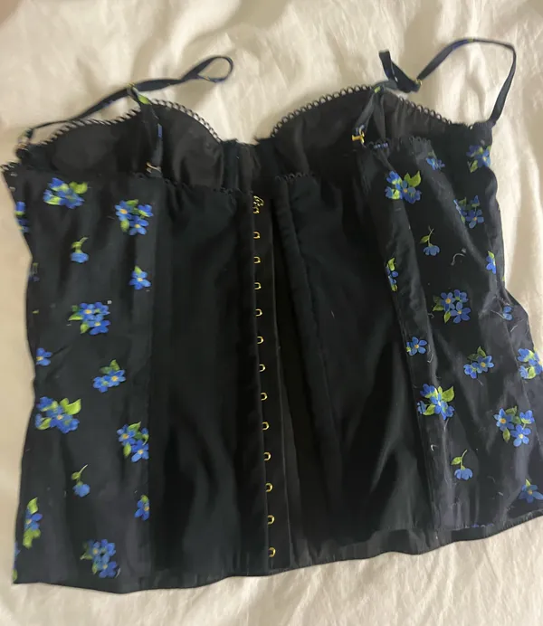 WeWoreWhat Floral Top - Image 4