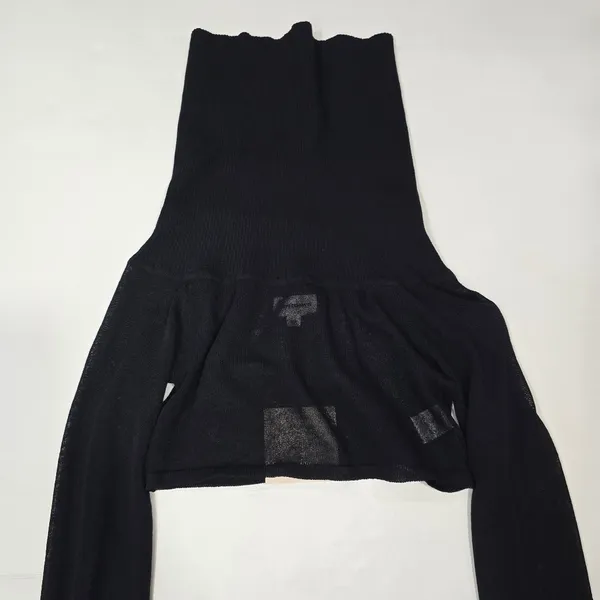 Superdown Camille Off Shoulder Top in Black - Image 4