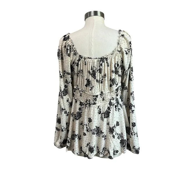 Torrid Peasant‎ Blouse Size 2 Smocked Waist Long Sleeve Floral Black White - Image 4