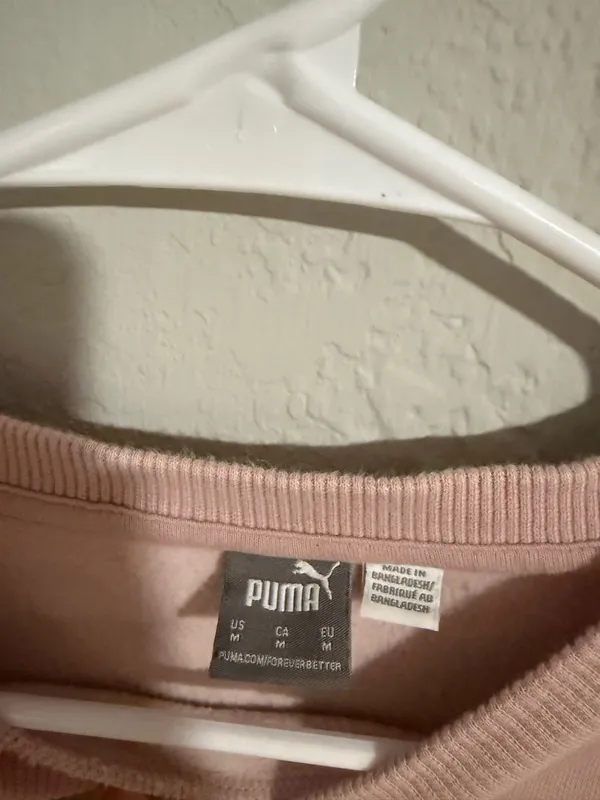 Puma Women's Essentials Small No. 1 Logo Relaxed Crew Sweater - Image 3