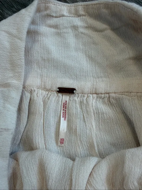 Free People cream/light blush Ruffled Viscose Skirt size XS extra small - Image 2