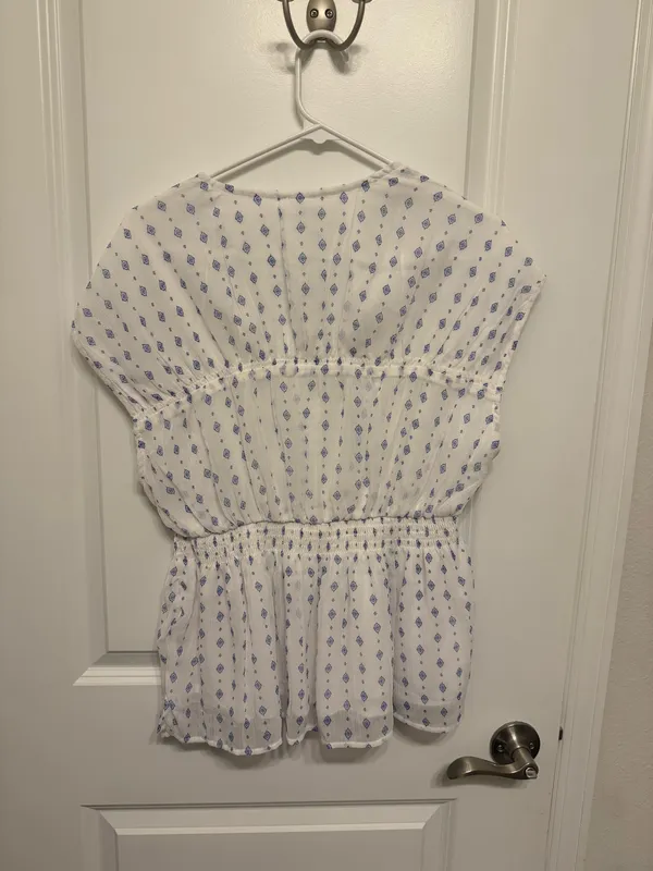 Old Navy White Peplum Tunic with Blue Print - Image 2