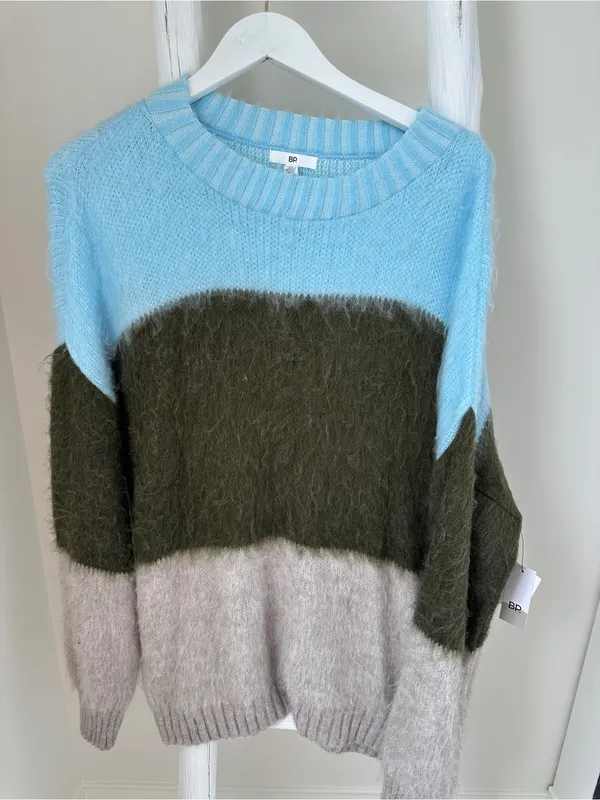 Nordstrom bp Label Oversized Brushed Trixie Colorblock Fuzzy Knit Sweater Size M - Image 2