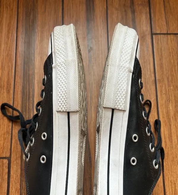Converse Women’s Black Low Top Sneakers - Image 3
