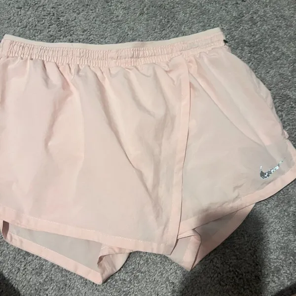 Nike medium‎ pink shorts/skort - Image 3