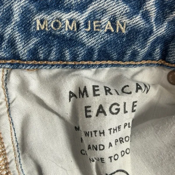 American Eagle Distressed Mom Jeans Size 0 | Ripped Straight Leg | 90s Y2K - Image 10