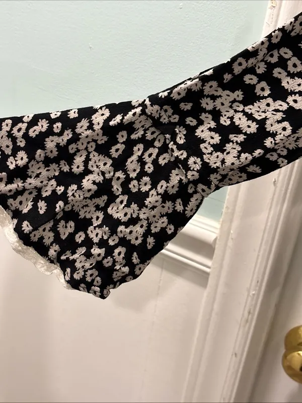 Free People Like You Best Boho Mini Dress Size Medium Black/White Floral Ruffle - Image 6