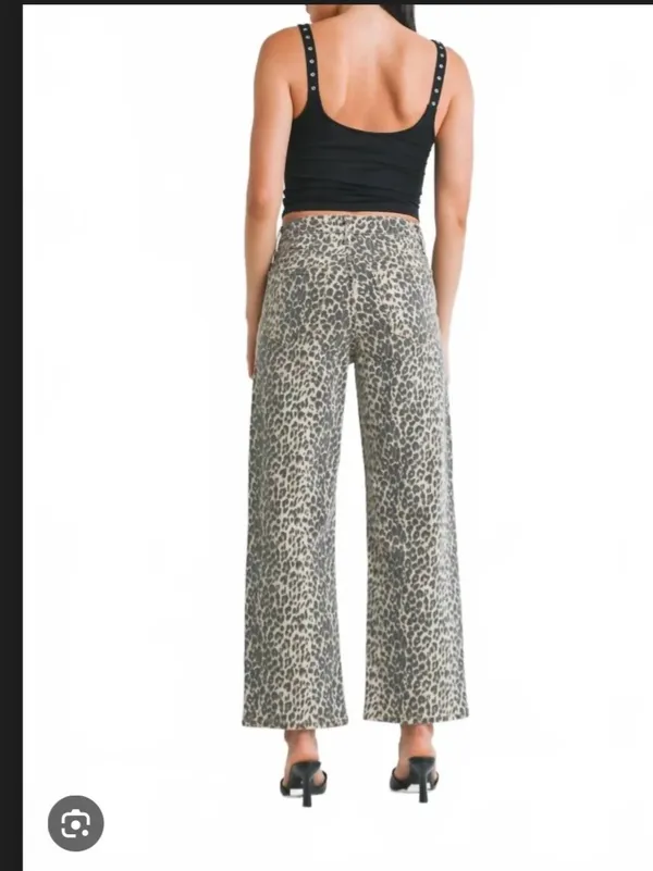 Urban Outfitters Cheetah print jeans - Image 2