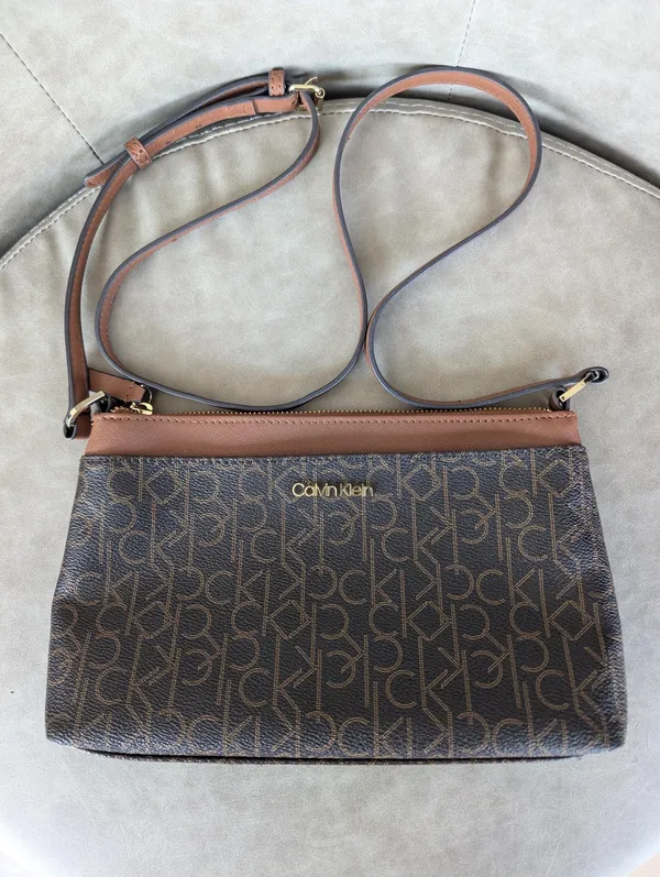 Calvin Klein brown trim monogram canvas gold hardware crossbody bag - Image 8