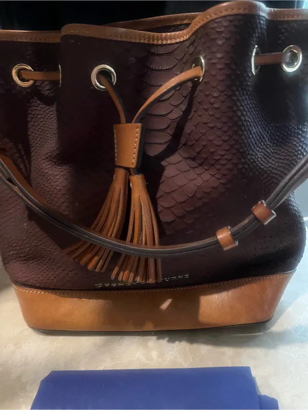 Dooney & Bourke Bag Python Embossed Leather Drawstring Saddle Brown Retail $348 - Image 3