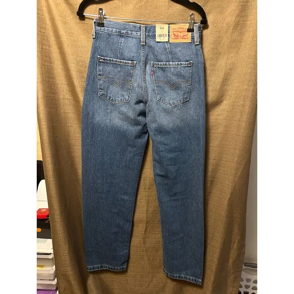 NWT Levis 94 Baggy Mid Rise Straight Leg Jeans Size 24x31 - Image 4